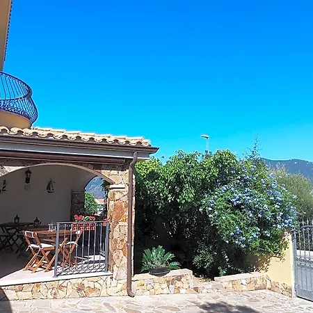 Brezza Di Mare Bed & Breakfast Villasimius