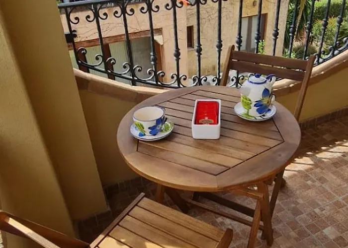 Brezza Di Mare Oda ve Kahvaltı 3*