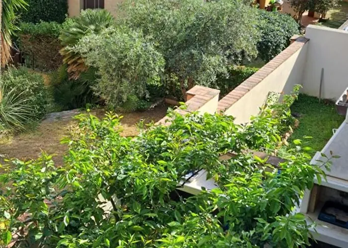 Brezza Di Mare Oda ve Kahvaltı 3*