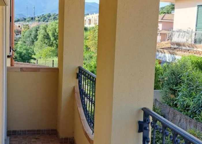 Oda ve Kahvaltı Brezza Di Mare 3*